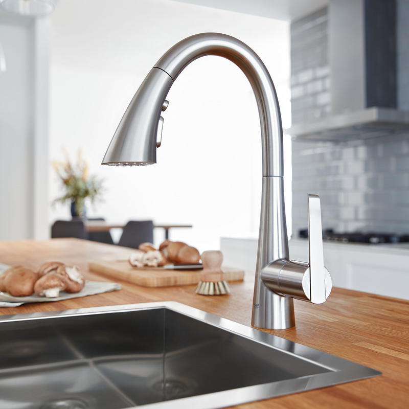 GROHE ZEDRA Single-Handle Pull Down Kitchen Faucet Triple Spray 1.75 GPM