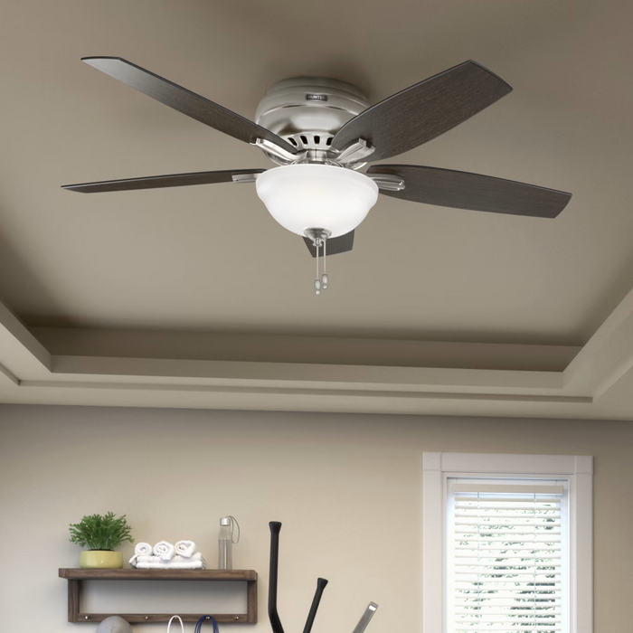 Hunter 52-Inch Newsome Low Profile Ceiling Fan with Light