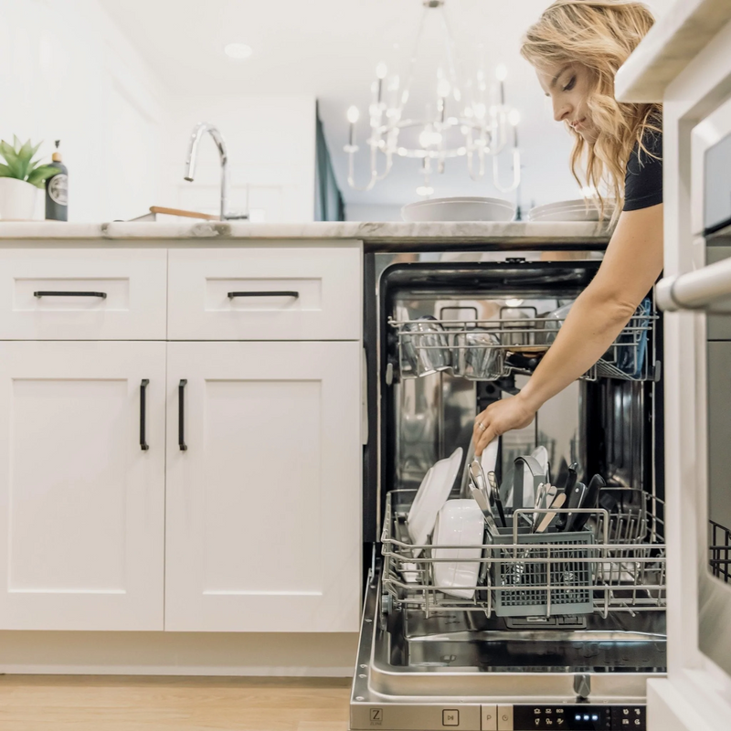 ZLINE 24 in. Top Control Dishwasher with Stainless Steel Tub and Modern Style Handle