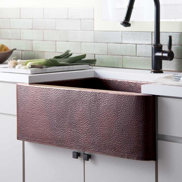 Native Trails Farmhouse 33-inch Apron-Front Kitchen Sink