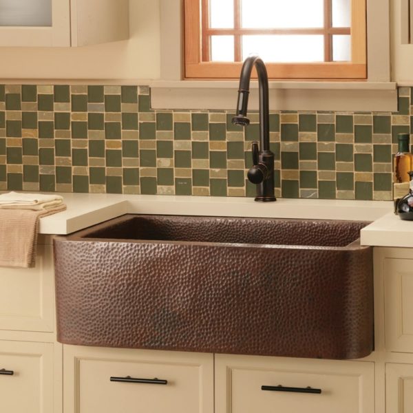 Native Trails Farmhouse 33-inch Apron-Front Kitchen Sink