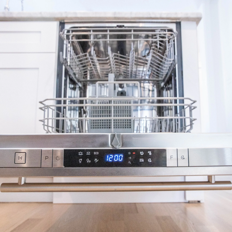 ZLINE 24 in. Top Control Dishwasher with Stainless Steel Tub and Modern Style Handle